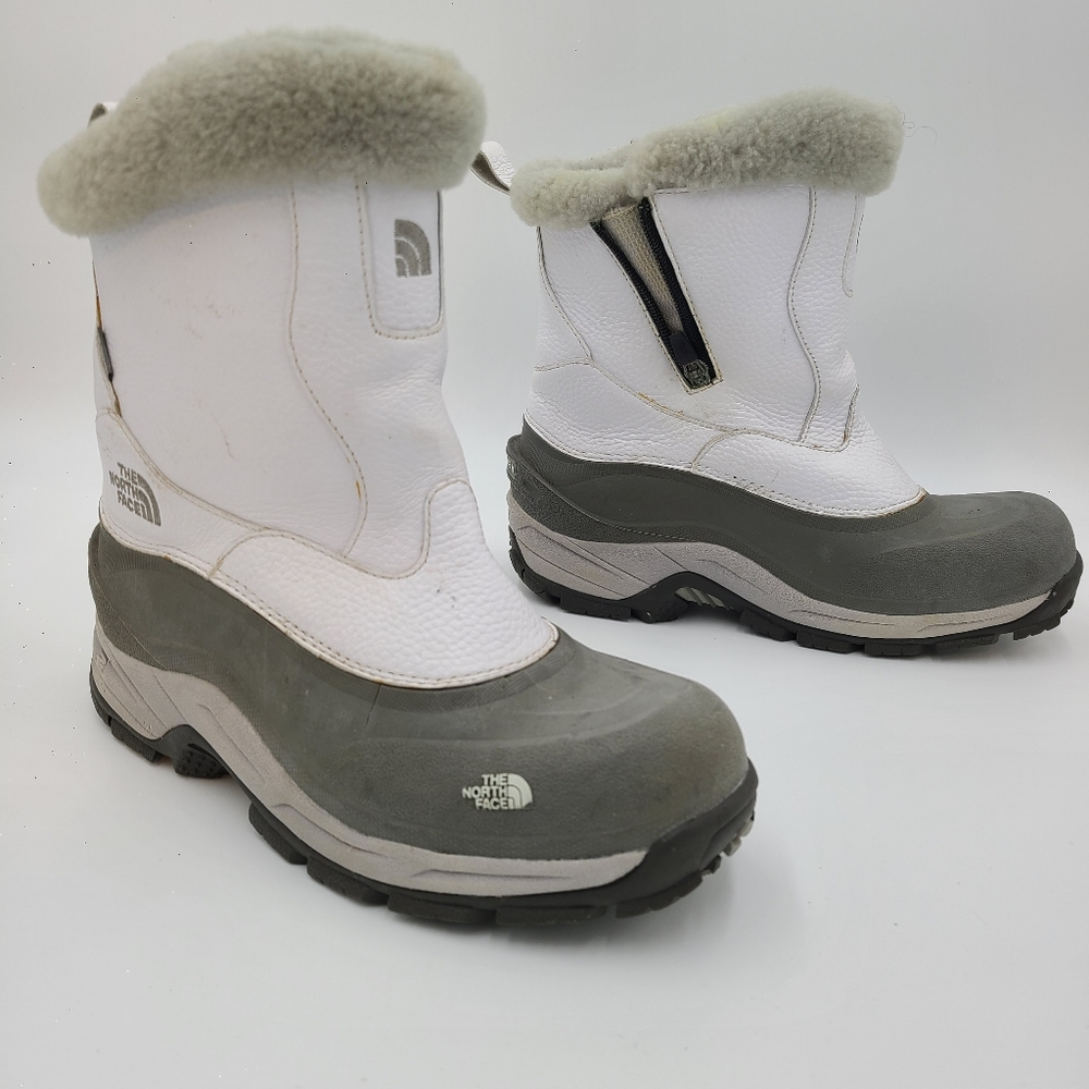 The North Face zip nubuck winter boots faux shearling trim Size 9.5 White Grey